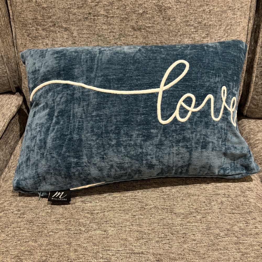 Millihome LOVE Velour Throw Pillow 20 x 13" EUC